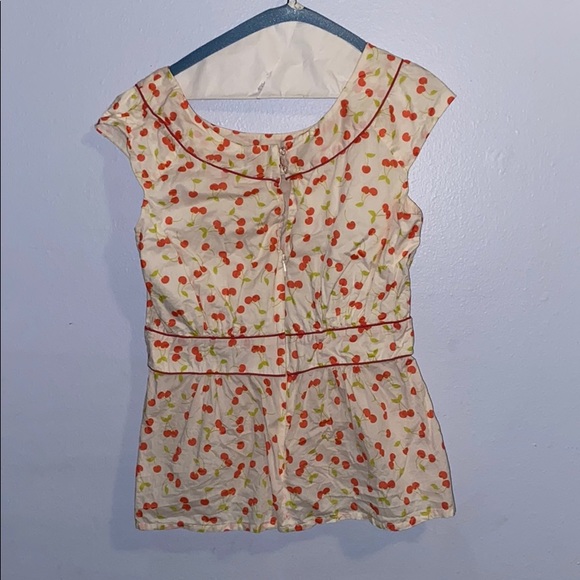 Rachel Top In Cherry - Picture 4 of 6